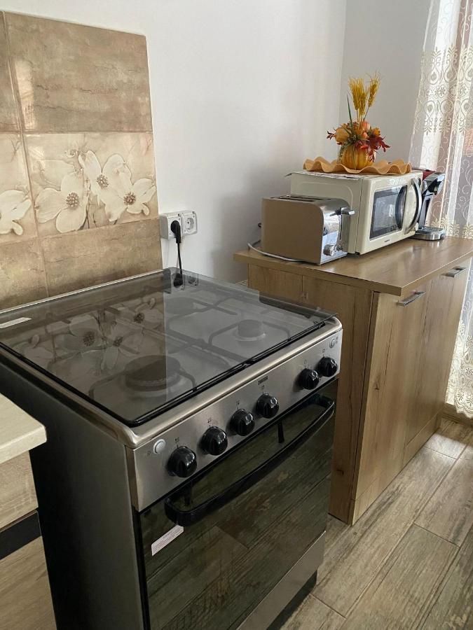 B House Buşteni Εξωτερικό φωτογραφία